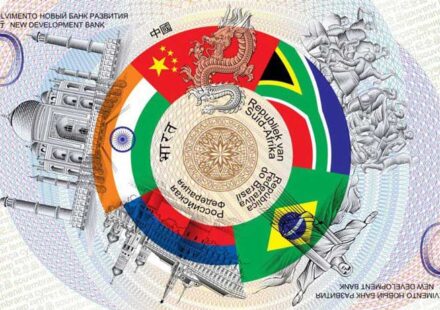 Why is the US dollar used around the world and how it became a global currency