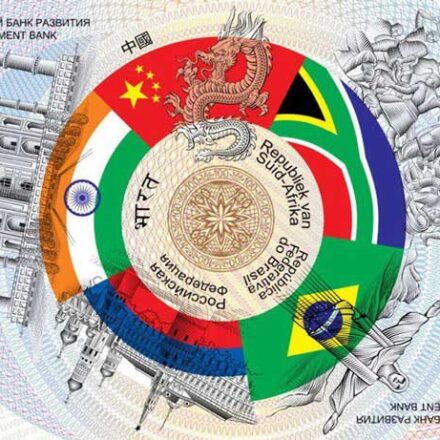 Why is the US dollar used around the world and how it became a global currency